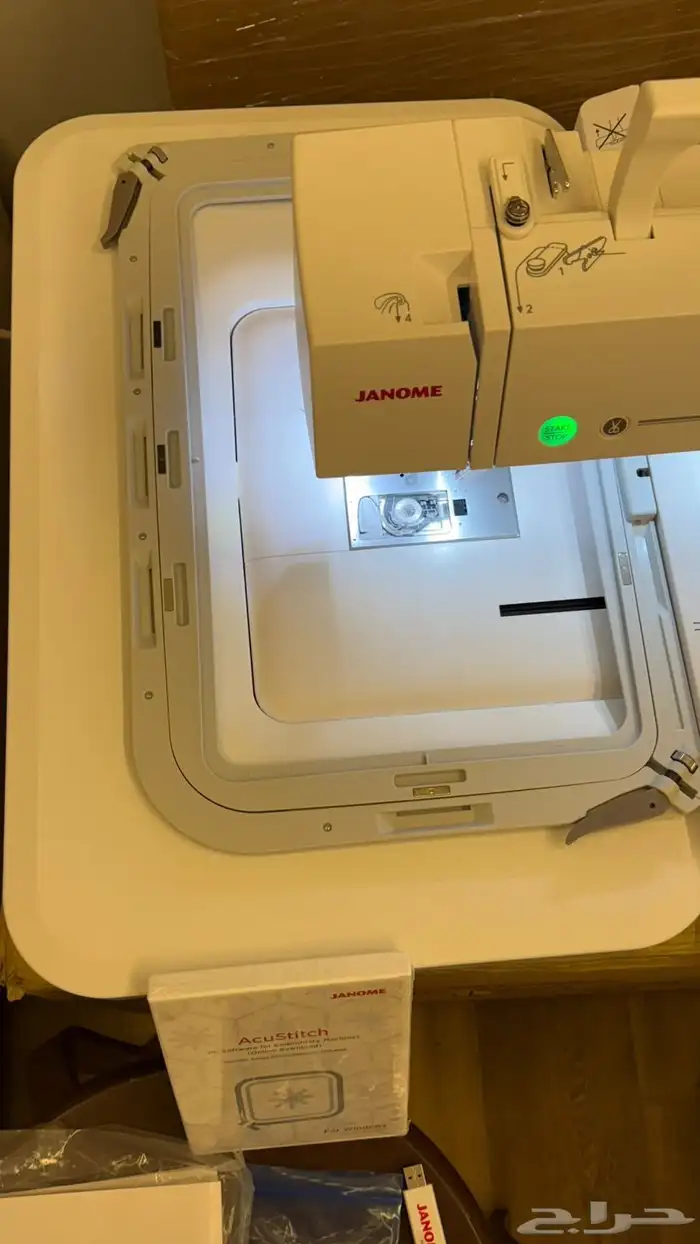 للبيع مكينة خياطة جانومي كمبيوتر موديل 550 0