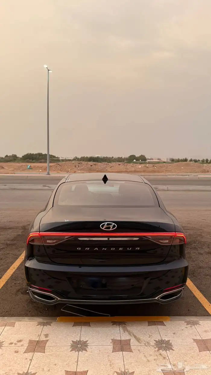 هونداي ازيرا 2021 ( بنزين ) بحالة ممتازة 4