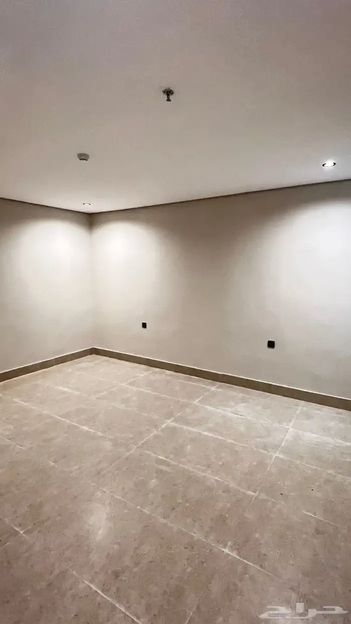 شقة مكيفة وجديدة للايجار الشعلة 9