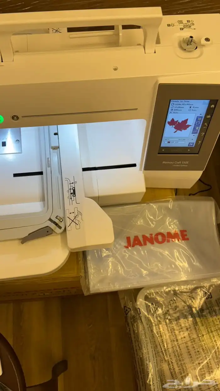 للبيع مكينة خياطة جانومي كمبيوتر موديل 550 6