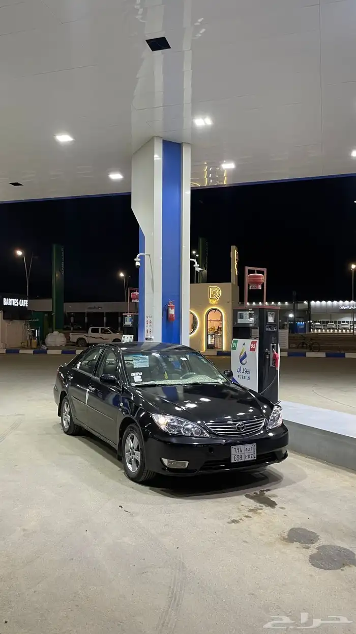 كامري للبيع مع اللوحه 2005 1