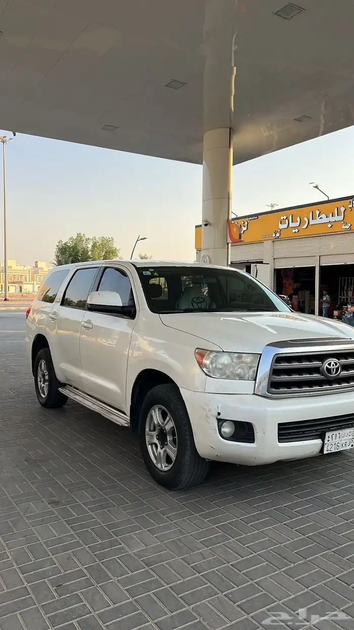 سكويا 2014 بدون دبل ثلاجه ماشي 400 متحركات نظيفه 0