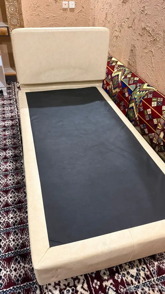 سرير نفر من سليب هاي. 1