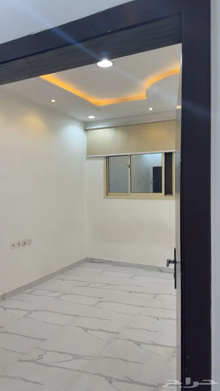 شقه لإيجار في حي طويق 2