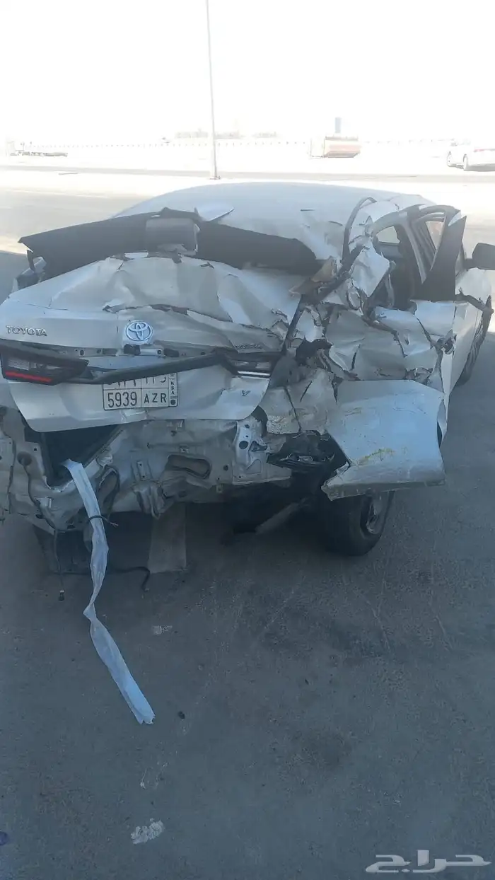 يارس 2024 مصدومه للبيع 4