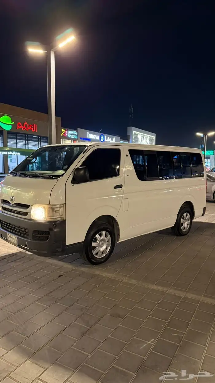 باص هايس تويوتا 2008 1