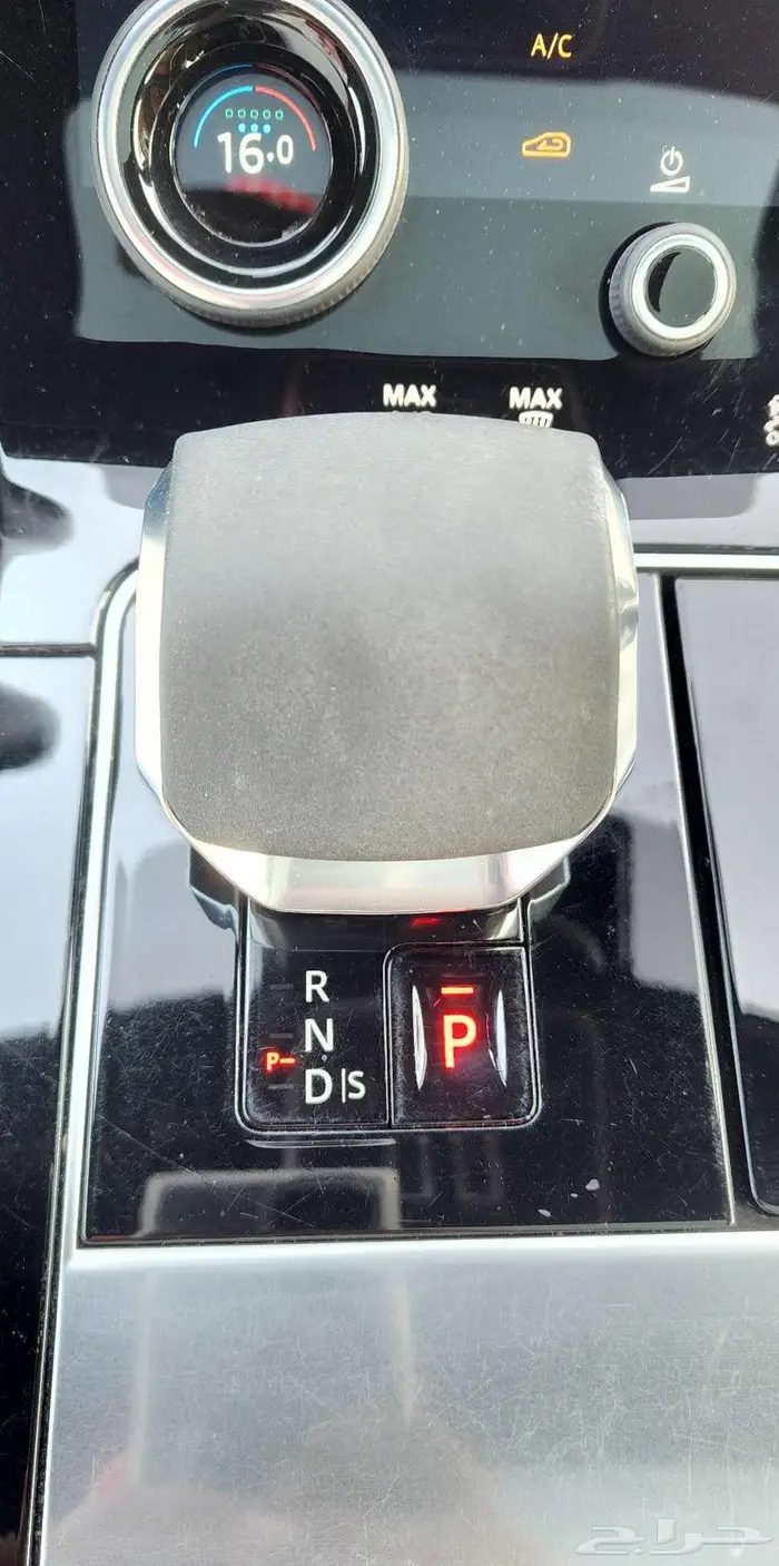 للبيع لاند روفر فيلار مديل 2021 فل كامل 28