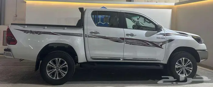 تويوتا هايلكس بنزين قير عادي S.GLX 2025 2