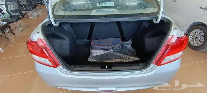 سوزوكي ديزاير ستاندر 2025 4