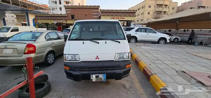 باص بضاعه مستوبيشي موديل 2008 بنزين قير عادي بدون مكيف 0