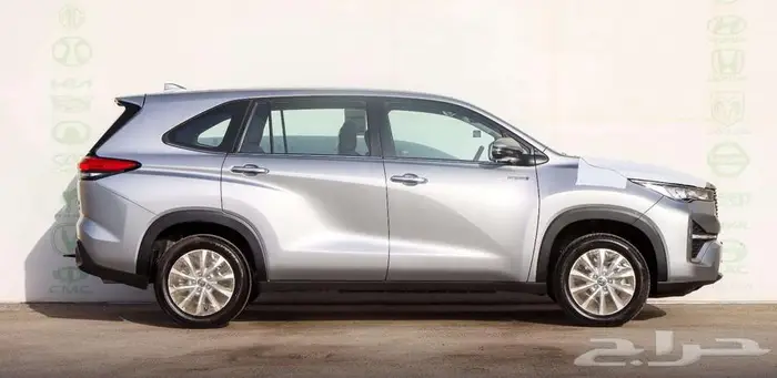 تويوتا اينوفا هايبرد VIB موديل 2024 12