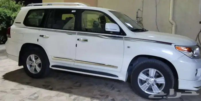 لاندكلوزر 2011 فل كامل 0