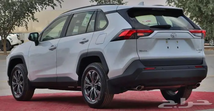 تويوتا راف فور 2025 استندر و نص فل 2