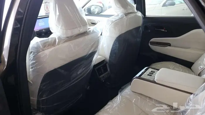 تويوتا كراون موديل 2025 ومتوفر 2026 كاش واقساط باقل سعر 4