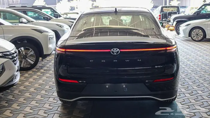 تويوتا كراون موديل 2025 ومتوفر 2026 كاش واقساط باقل سعر 3