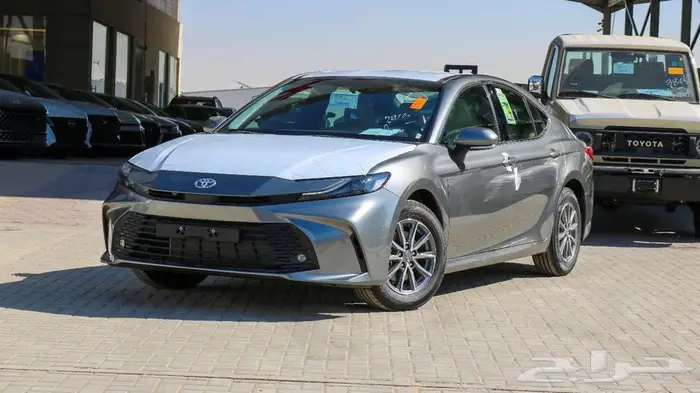 تويوتا كامري استندر 2025 متوفر كاش _ اقساط جميع الفئات 4