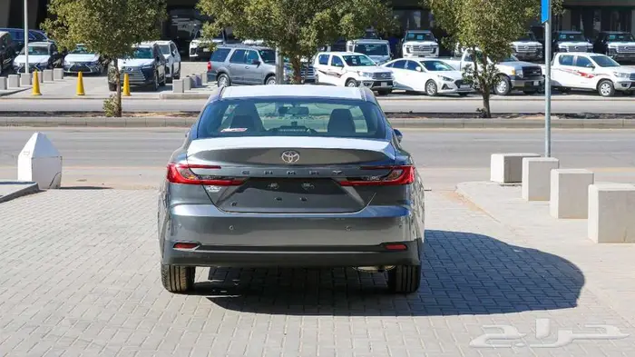 تويوتا كامري استندر 2025 متوفر كاش _ اقساط جميع الفئات 6