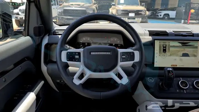 2025 LAND ROVER DEFENDER 110 S P300 GCC ضمان وصيانة الوكيل 9