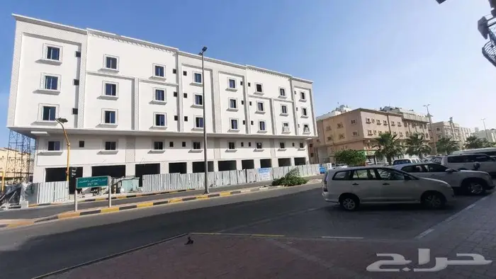 للبيع عمارة تجاريه بالخبر 650 متر 0