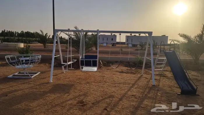 خبراء فن المراجيح والجلسات الحديدية والالعاب البلاستكية 1