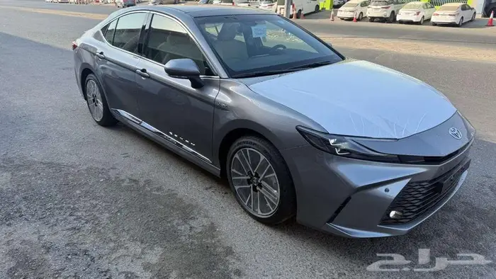 تويوتا كامري LE هايبرد بانوراما 2025 12