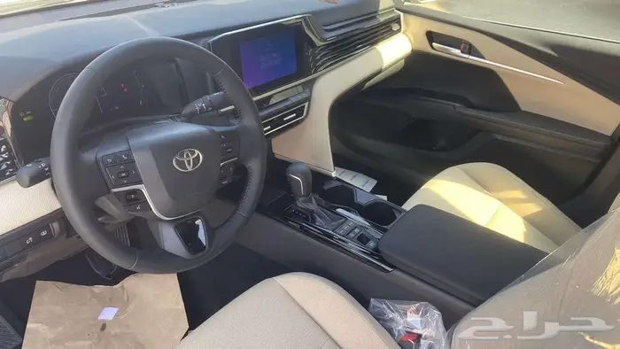 تويوتا كامري LE هايبرد بانوراما 2025 15