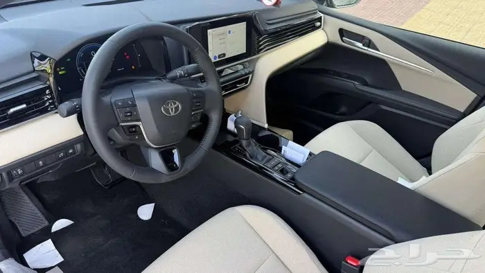 تويوتا كامري LE هايبرد بانوراما 2025 17