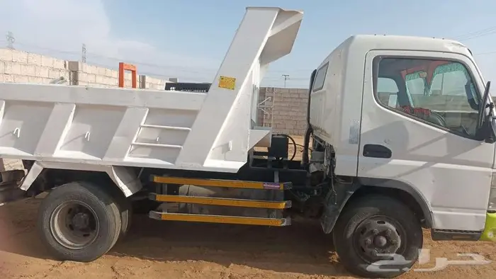 للبيع قلاب ميتسوبيشي 3-4 طن 0