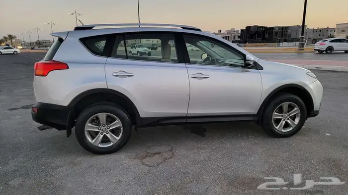 للبيع تويوتا راف فور 2014 1