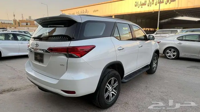 تويوتا فورتشنر دبل موديل 2023 - معرض خلف للسيارات 5