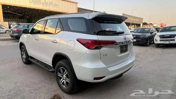 تويوتا فورتشنر دبل موديل 2023 - معرض خلف للسيارات 6