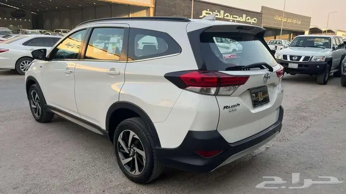 تويوتا راش موديل 2023- معرض خلف للسيارات 4