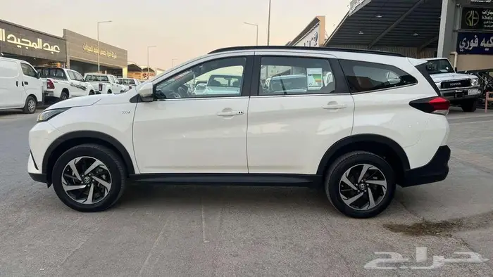 تويوتا راش موديل 2023- معرض خلف للسيارات 6