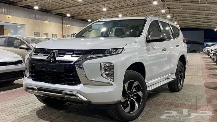 عرض خااص ميتسوبيشي مونتيرو نص فل موديل 2025 بنزين 1