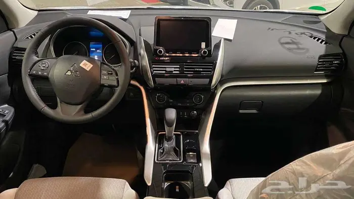 ميتسوبيشي اكليبس كروس نص فل موديل 2025 9