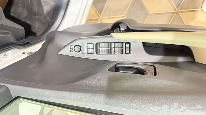 يارس واي بلس ابيض 2026 13