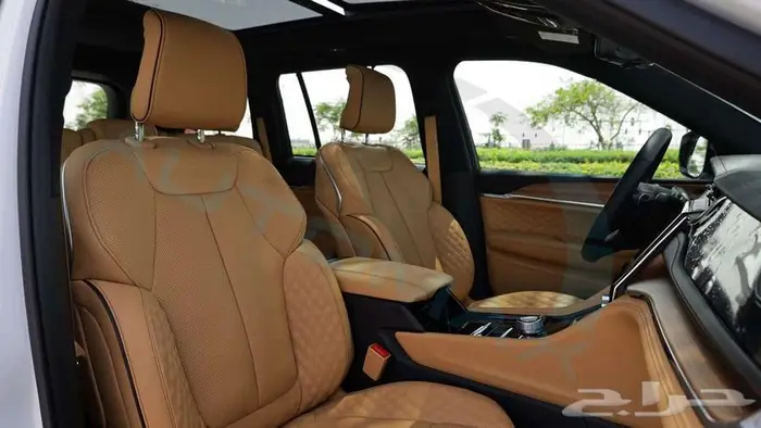 جيب جراند شيروكي ساميت 2025 خليجي اصفار مع ضمان الوكيل 15