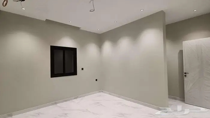 شقة اربع غرف للبيع بسعر مميز للكاش حي الصفا 4