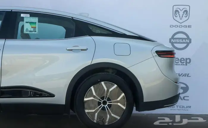 تويوتا كراون بريميوم هايبرد موديل 2025 18