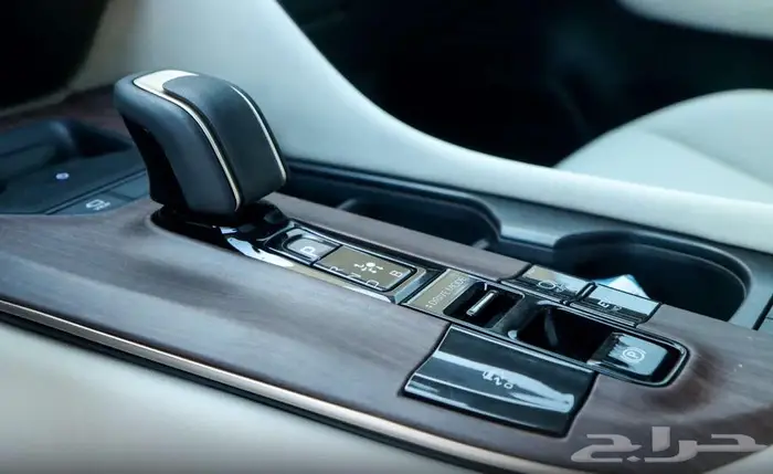 تويوتا كراون بريميوم هايبرد موديل 2025 19