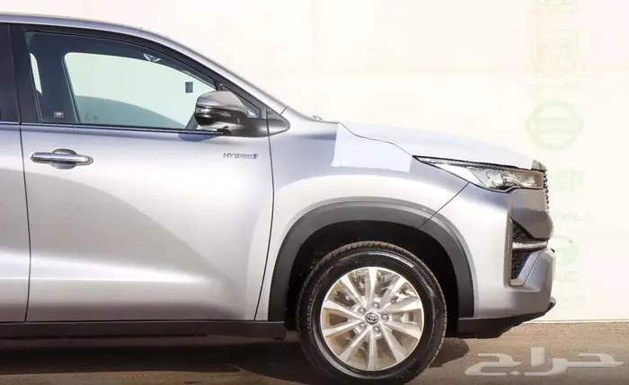 تويوتا اينوفا هايبرد VIB موديل 2024 17
