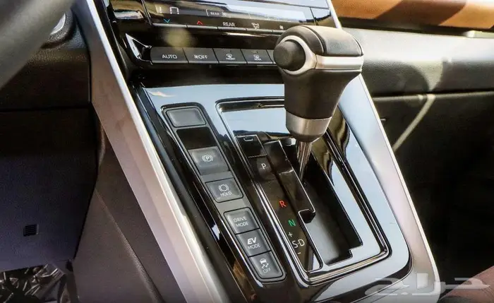 تويوتا اينوفا هايبرد VIB موديل 2024 3