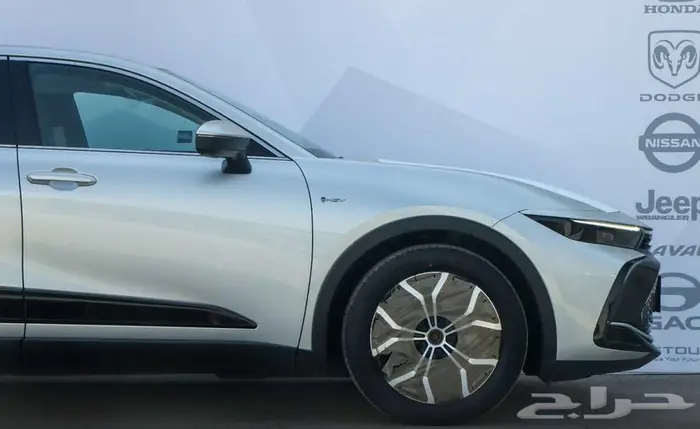 تويوتا كراون بريميوم هايبرد موديل 2025 13