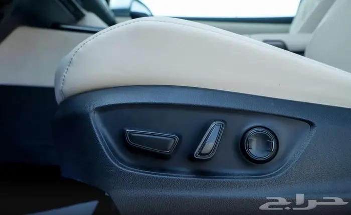 تويوتا كراون بريميوم هايبرد موديل 2025 25