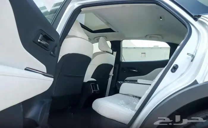 تويوتا كراون بريميوم هايبرد موديل 2025 8