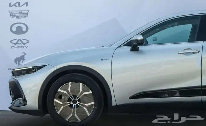 تويوتا كراون بريميوم هايبرد موديل 2025 12