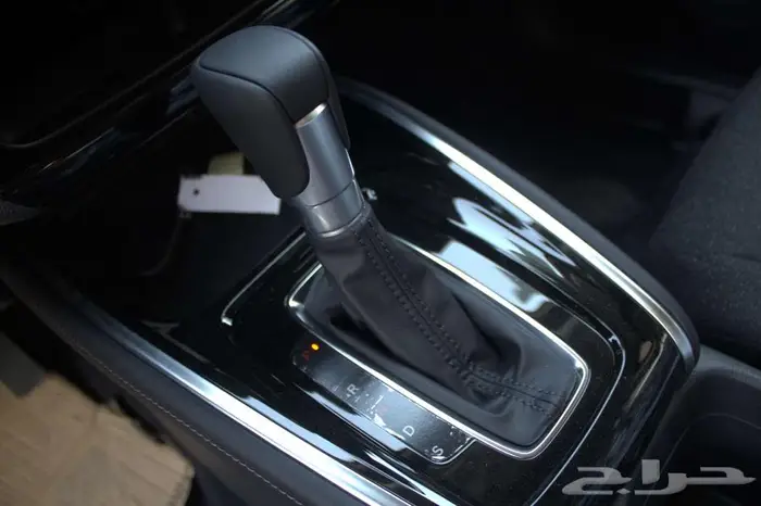 هوندا HR-V نص فل LX م2025 15