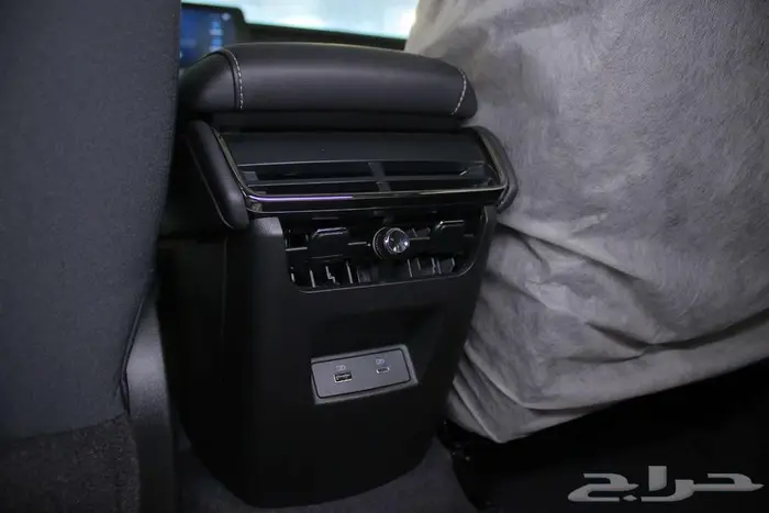 فورد توروس 2026 امبيانتي 10