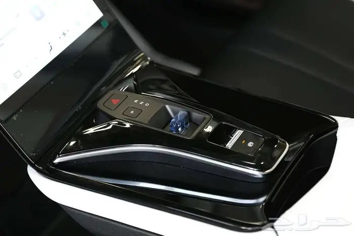 دونج فينج ميج E2 لكجري 2026   إبداع بلا حدود 13