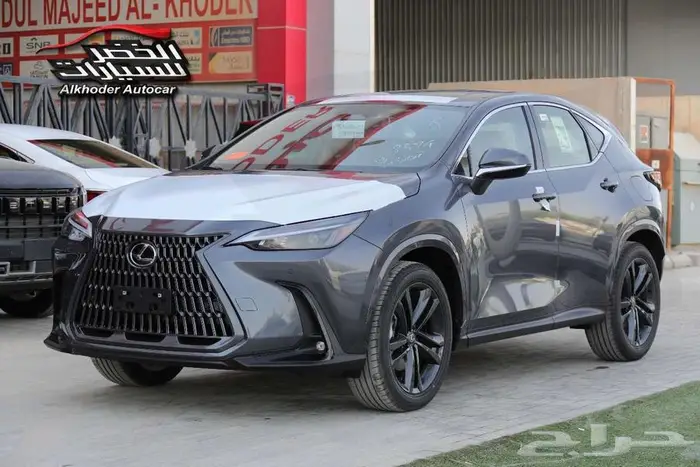 لكزس ان اكس 350 رمادي 1